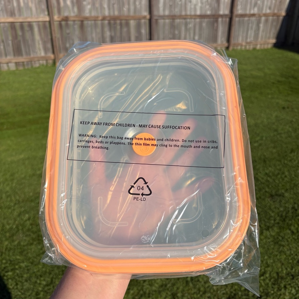 Storable Solutions 16 Cup Storage collapsible container New In Box Clear/Orange